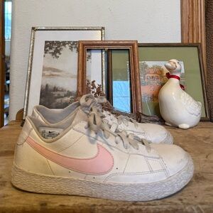 Nike Cream Sneakers
